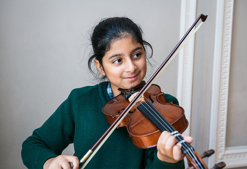 Girl playing violin