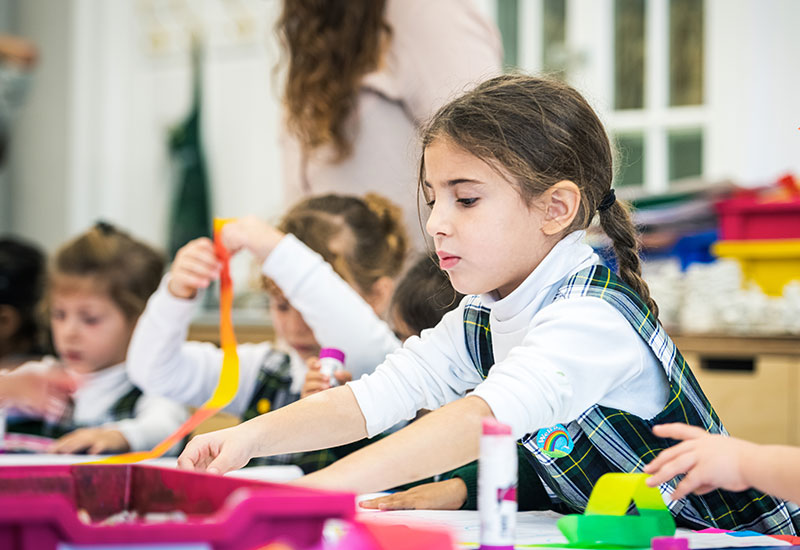 Pre-prep girl in art class